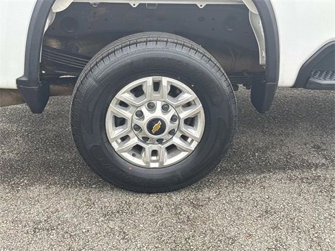 Used 2021 Chevrolet Silverado 2500 LT w/ Z71 Off-Road Package image 12