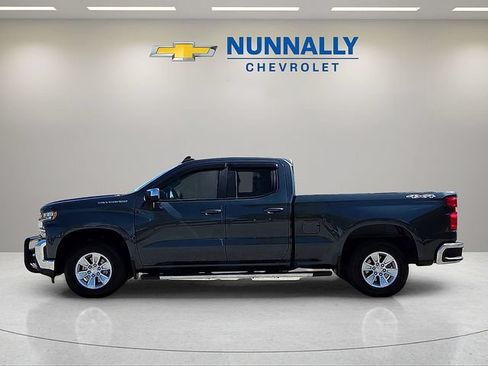 Used 2019 Chevrolet Silverado 1500 LT w/ Remote Start Package AWD/4WD image 2