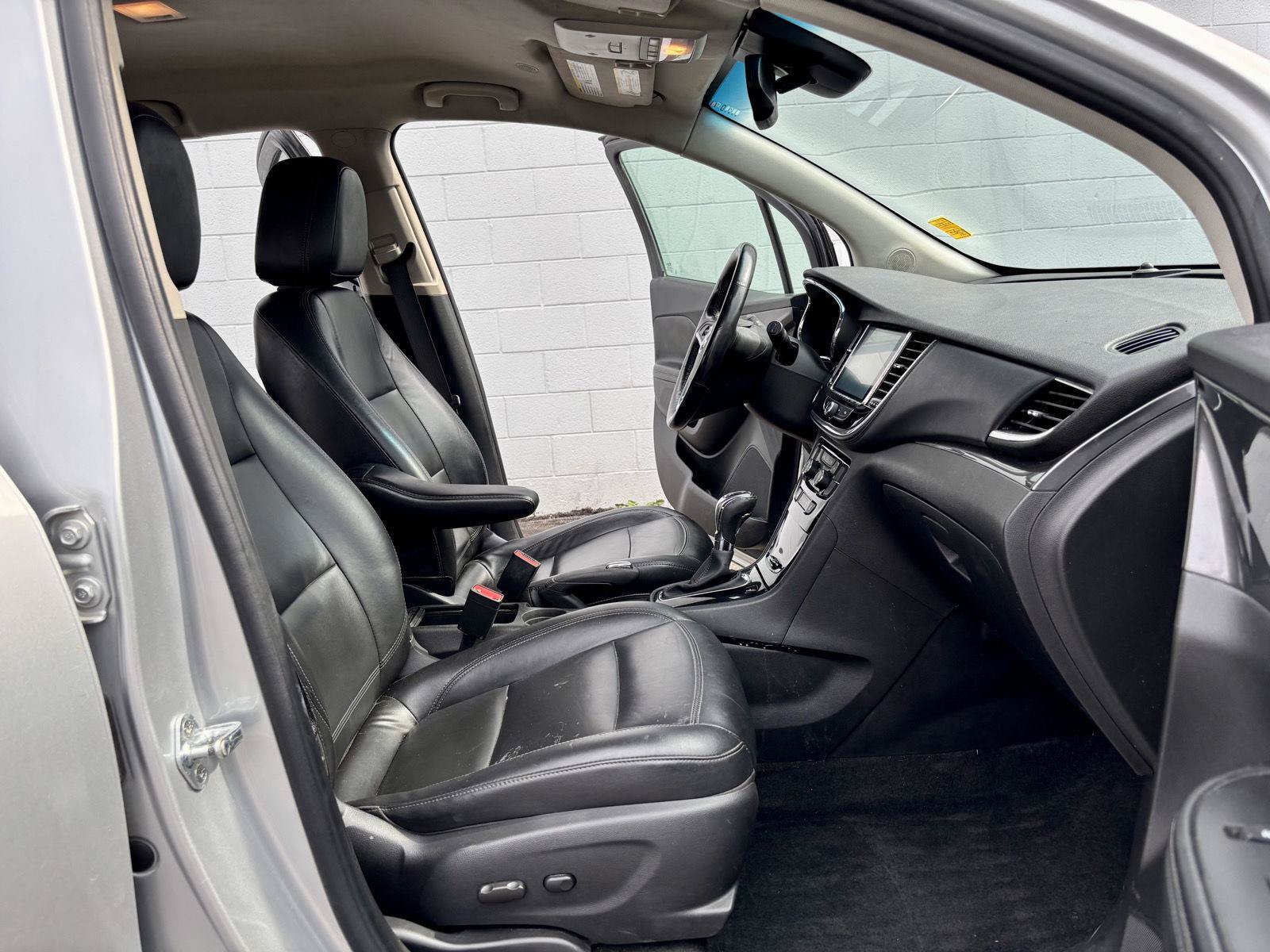 Used 2020 Buick Encore Essence AWD/4WD image 7