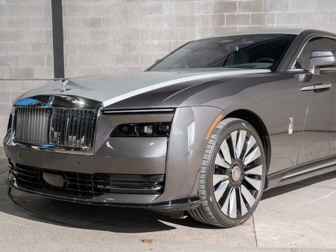 Used 2024 Rolls-Royce Spectre w/ Spectre Launch Package AWD/4WD image 40