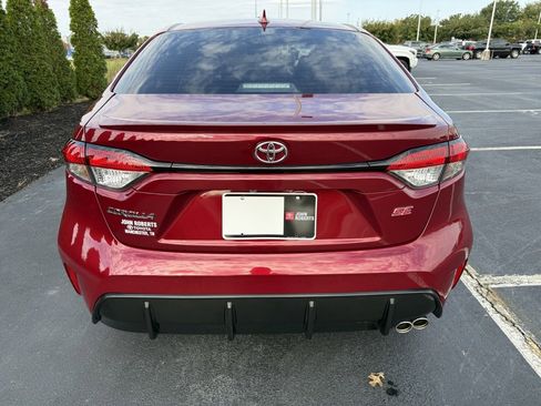 Certified 2025 Toyota Corolla SE image 3