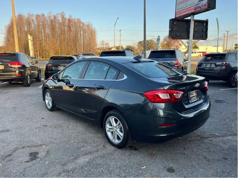 Used 2017 Chevrolet Cruze LT FWD image 7