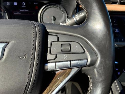 Used 2022 Cadillac XT6 Premium Luxury w/ Platinum Package image 19