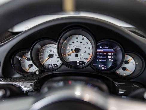 Used 2016 Porsche 911 GT3 RS image 25