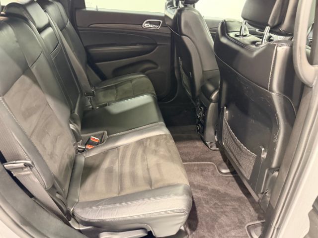 Used 2019 Jeep Grand Cherokee Altitude AWD/4WD image 38