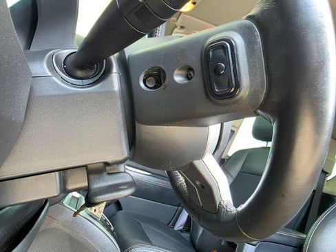 Used 2017 Jeep Compass Latitude AWD/4WD image 16