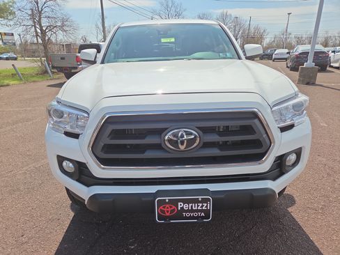 Certified 2023 Toyota Tacoma SR5 AWD/4WD image 8