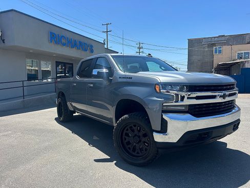 Used 2021 Chevrolet Silverado 1500 LT AWD/4WD image 1