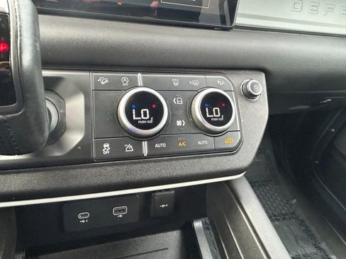 Used 2024 Land Rover Defender 110 S AWD/4WD image 25