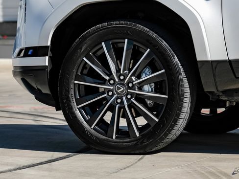 Used 2025 Lexus GX 550 image 95