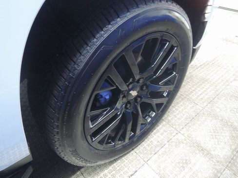 Used 2024 Chevrolet Tahoe LT w/ Luxury Package image 38