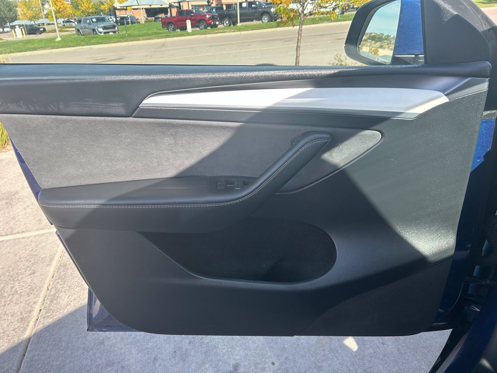 Used 2024 Tesla Model Y Long Range AWD/4WD image 10