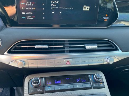 Used 2022 Hyundai Palisade Limited FWD image 17
