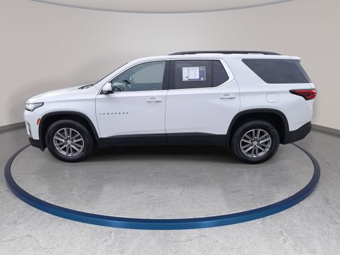 Used 2022 Chevrolet Traverse LT FWD image 8