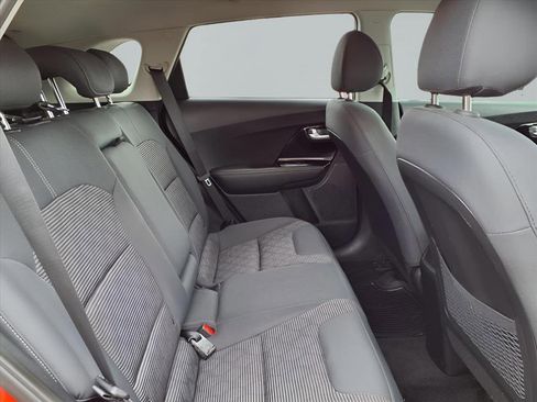 Used 2022 Kia Niro LXS image 15