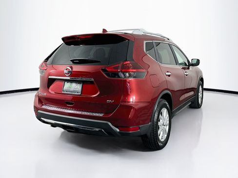 Used 2018 Nissan Rogue SV FWD image 9