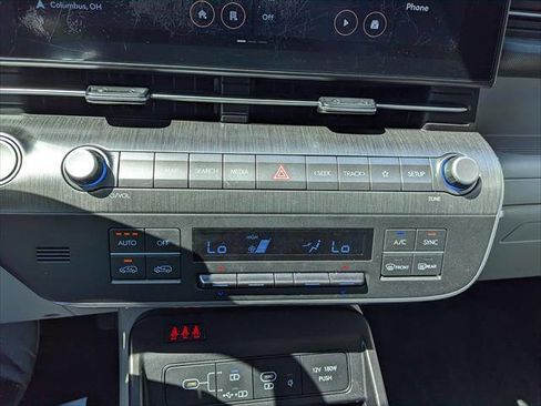 Used 2024 Hyundai Kona Limited FWD image 23