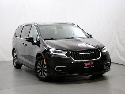 Used 2022 Chrysler Pacifica Touring-L