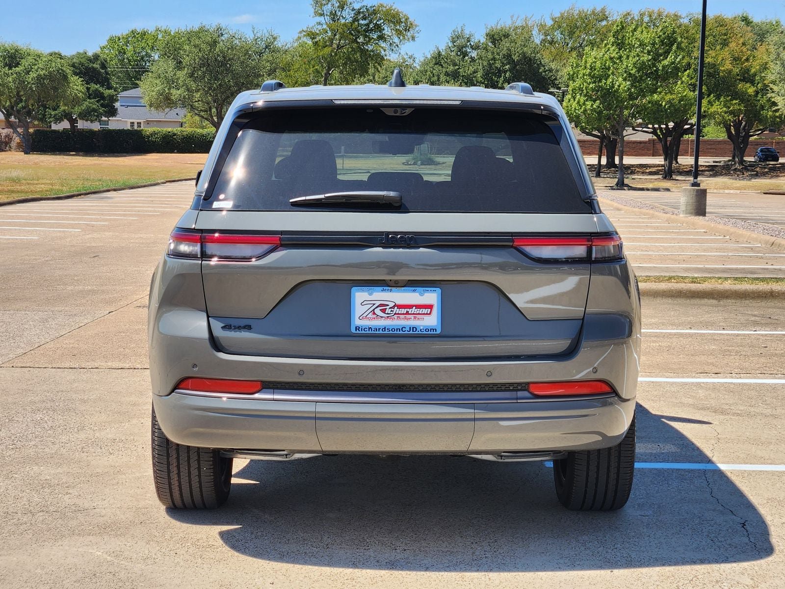 New 2027 Jeep Grand Cherokee Limited AWD/4WD image 5