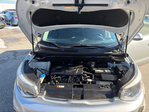 Used 2017 Kia Soul image 37