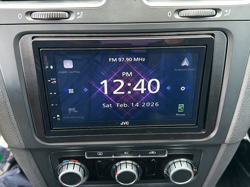 Used 2010 Volkswagen Golf 2-Door image 27