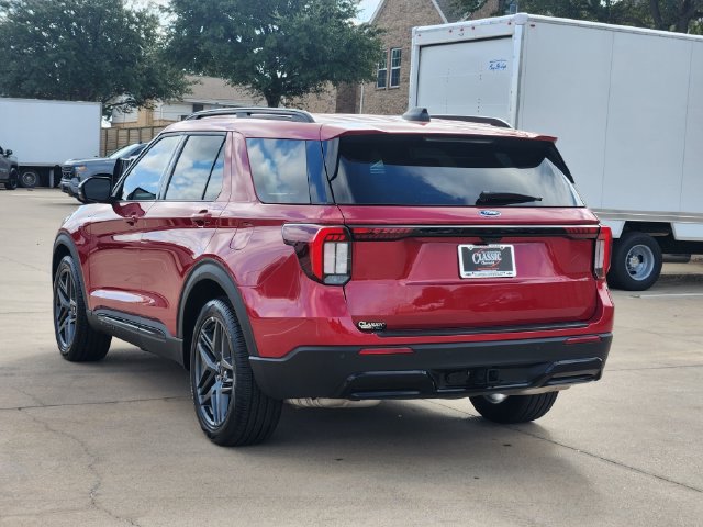 Used 2025 Ford Explorer ST-Line w/ Premium Package RWD image 2