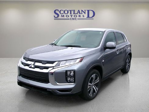 Used 2025 Mitsubishi Outlander Sport ES image 2