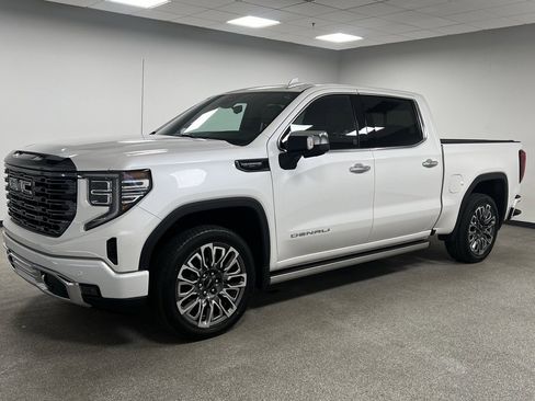 Used 2023 GMC Sierra 1500 Denali Ultimate image 6