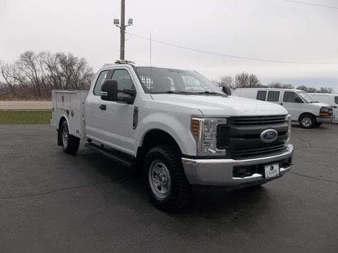 Used 2019 Ford F350 XL w/ XL Value Package image 5