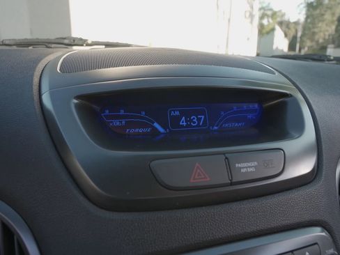 Used 2011 Hyundai Genesis 3.8 image 11