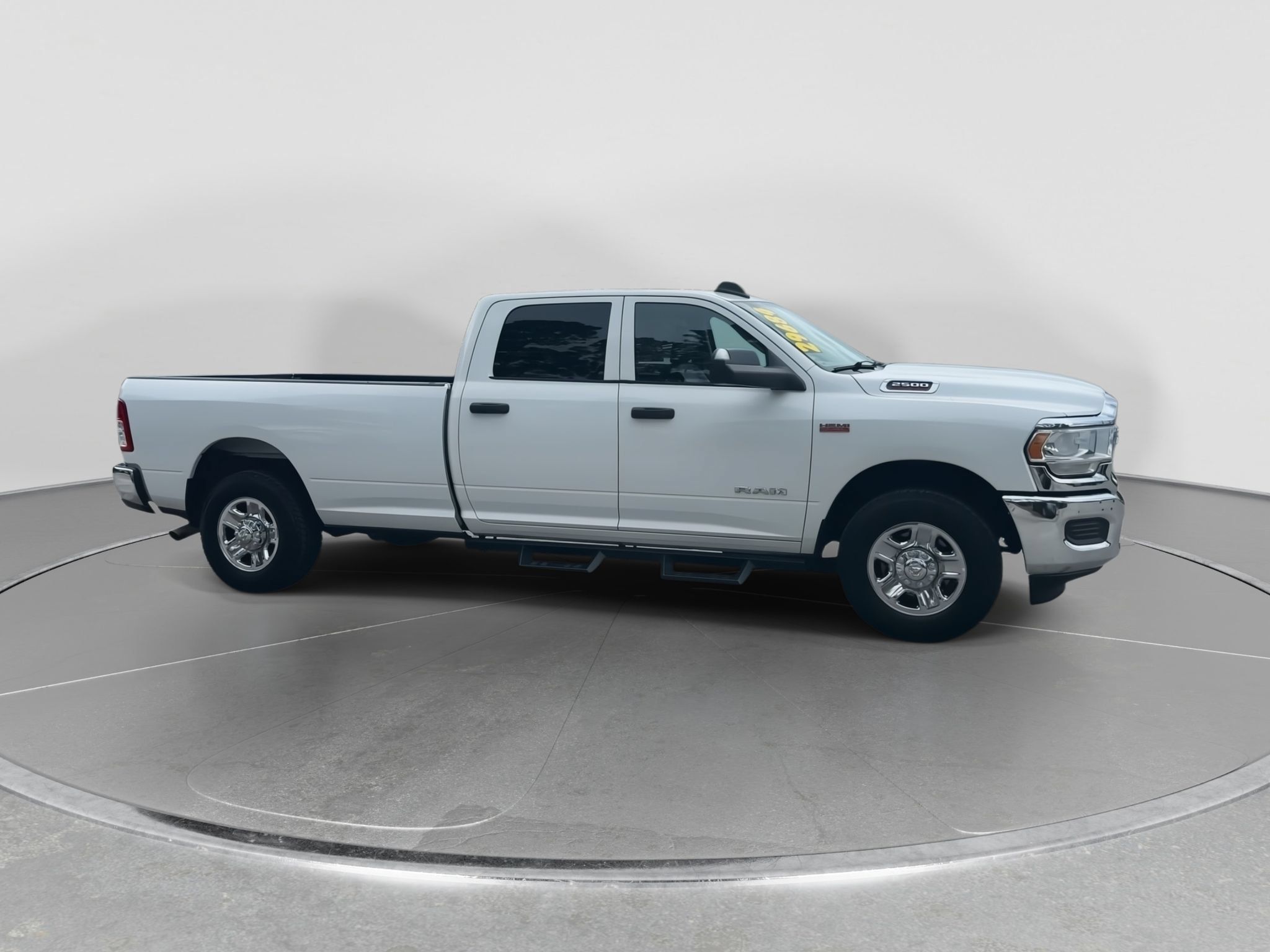 Used 2020 RAM 2500 Tradesman w/ Chrome Appearance Group RWD image 9