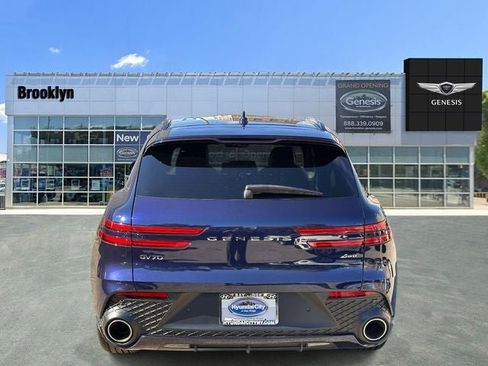 Used 2025 Genesis GV70 2.5T w/ Sport Prestige Package image 5