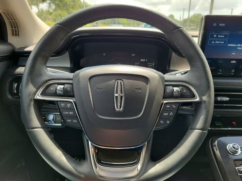 Certified 2022 Lincoln Nautilus FWD w/ Premium Package image 21