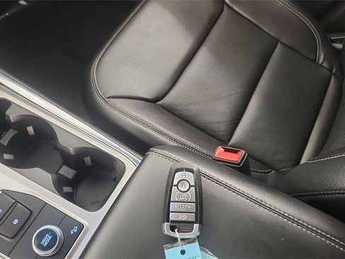 Used 2022 Ford Explorer Limited w/ Equipment Group 301A image 22