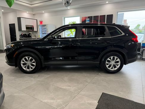 Used 2025 Honda CR-V LX image 4