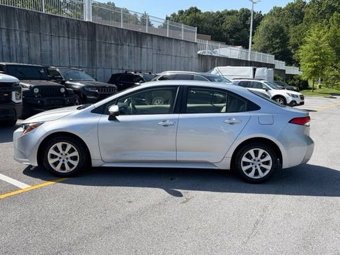 Used 2020 Toyota Corolla LE w/ Protection Package FWD image 4
