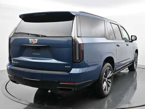 New 2026 Cadillac Escalade ESV Sport image 5