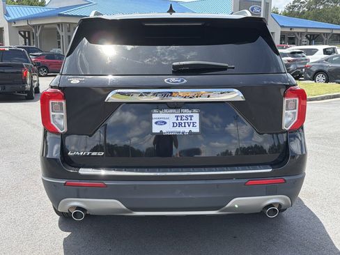 Used 2022 Ford Explorer Limited w/ Equipment Group 301A RWD image 29