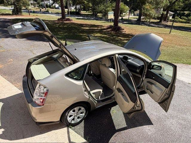 Used 2007 Toyota Prius w/ Pkg 2 FWD image 28