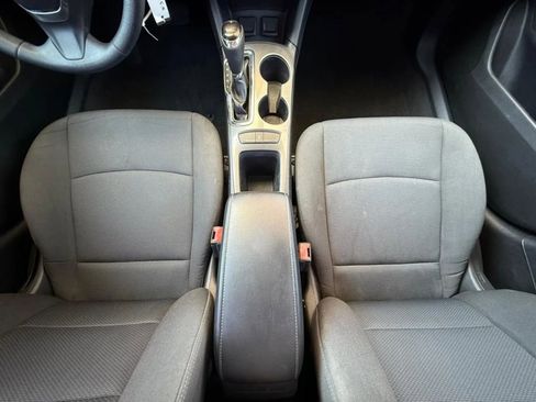 Used 2018 Chevrolet Cruze LT image 48