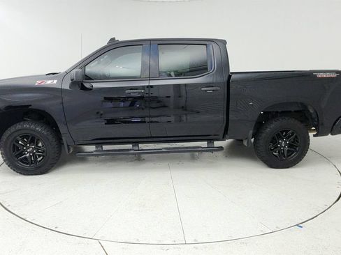 Used 2021 Chevrolet Silverado 1500 Custom Trail Boss AWD/4WD image 4