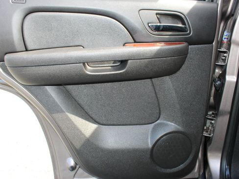 Used 2011 Chevrolet Tahoe LT AWD/4WD image 14