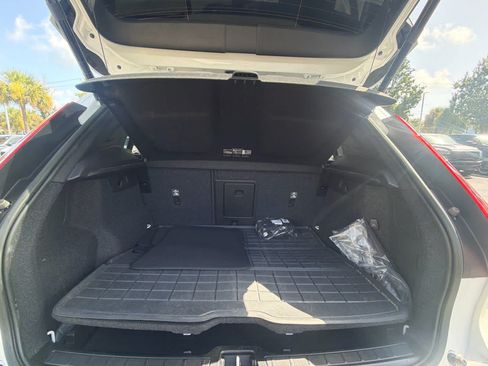 Certified 2023 Volvo XC40 B4 Plus w/ Protection Package Premier FWD image 24