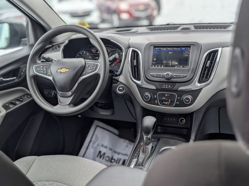 Used 2023 Chevrolet Equinox LS image 14