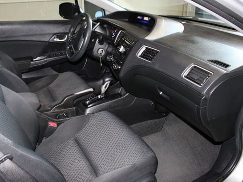 Used 2014 Honda Civic LX image 25