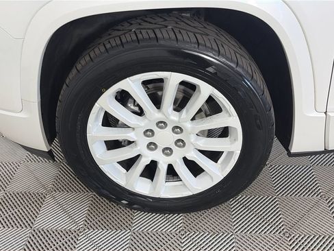 Used 2022 GMC Acadia Denali w/ Denali Ultimate Package AWD/4WD image 8