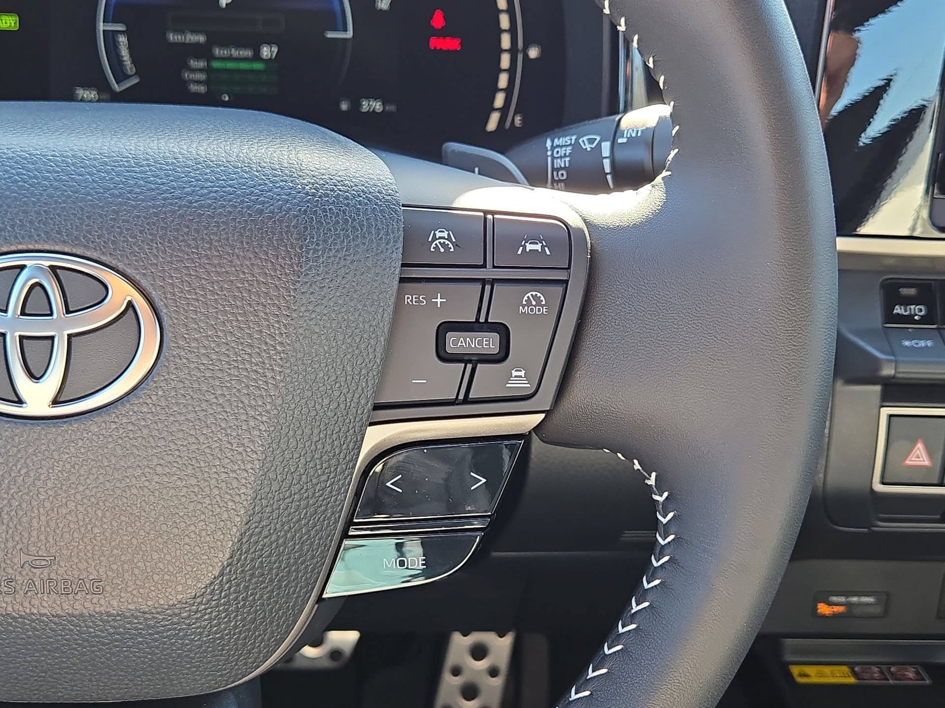 Used 2026 Toyota Camry SE FWD image 21