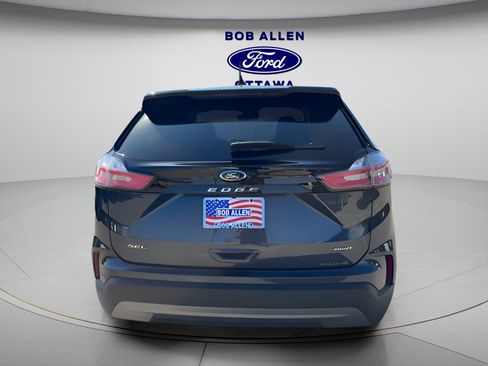 Used 2024 Ford Edge SEL w/ Convenience Package image 6