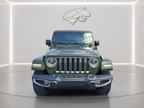 Used 2023 Jeep Wrangler Unlimited Sahara w/ Cold Weather Group AWD/4WD image 7