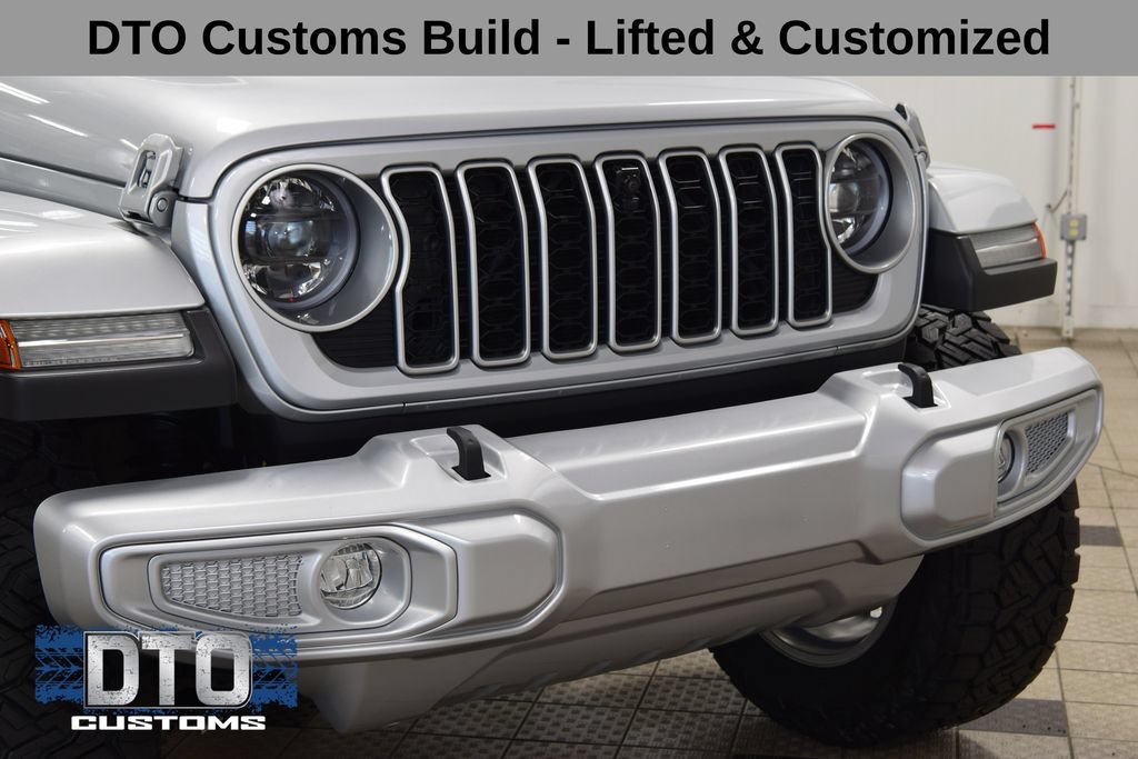 Used 2024 Jeep Wrangler Unlimited Sahara w/ Technology Group AWD/4WD image 11
